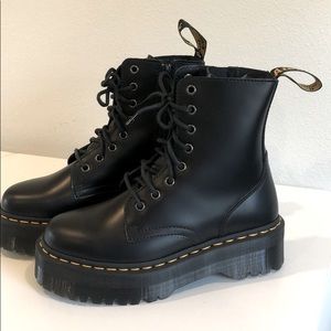 Dr. Martens Jadon platform